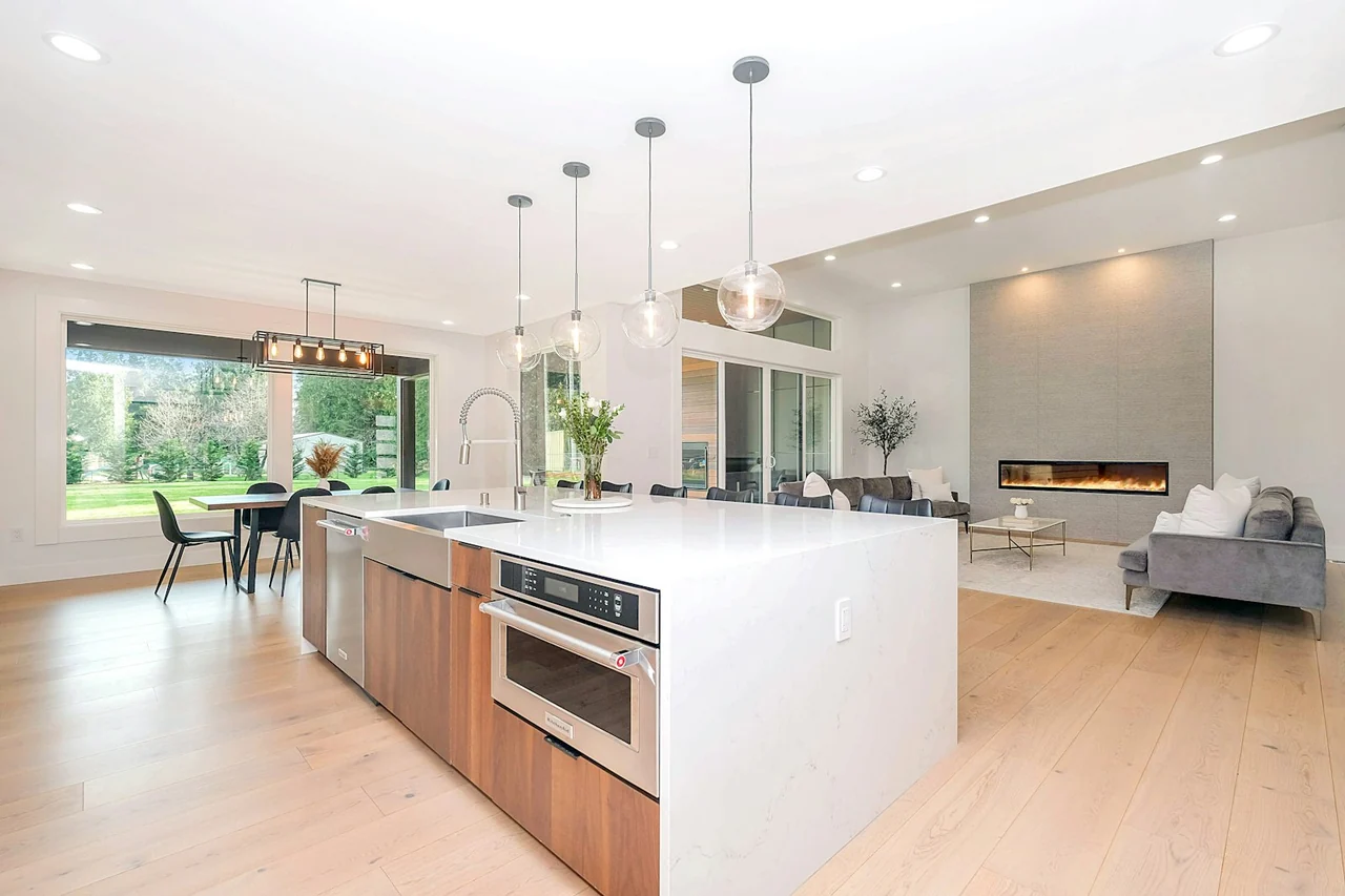 Inset vs Overlay Cabinet Doors in Florida Humidity